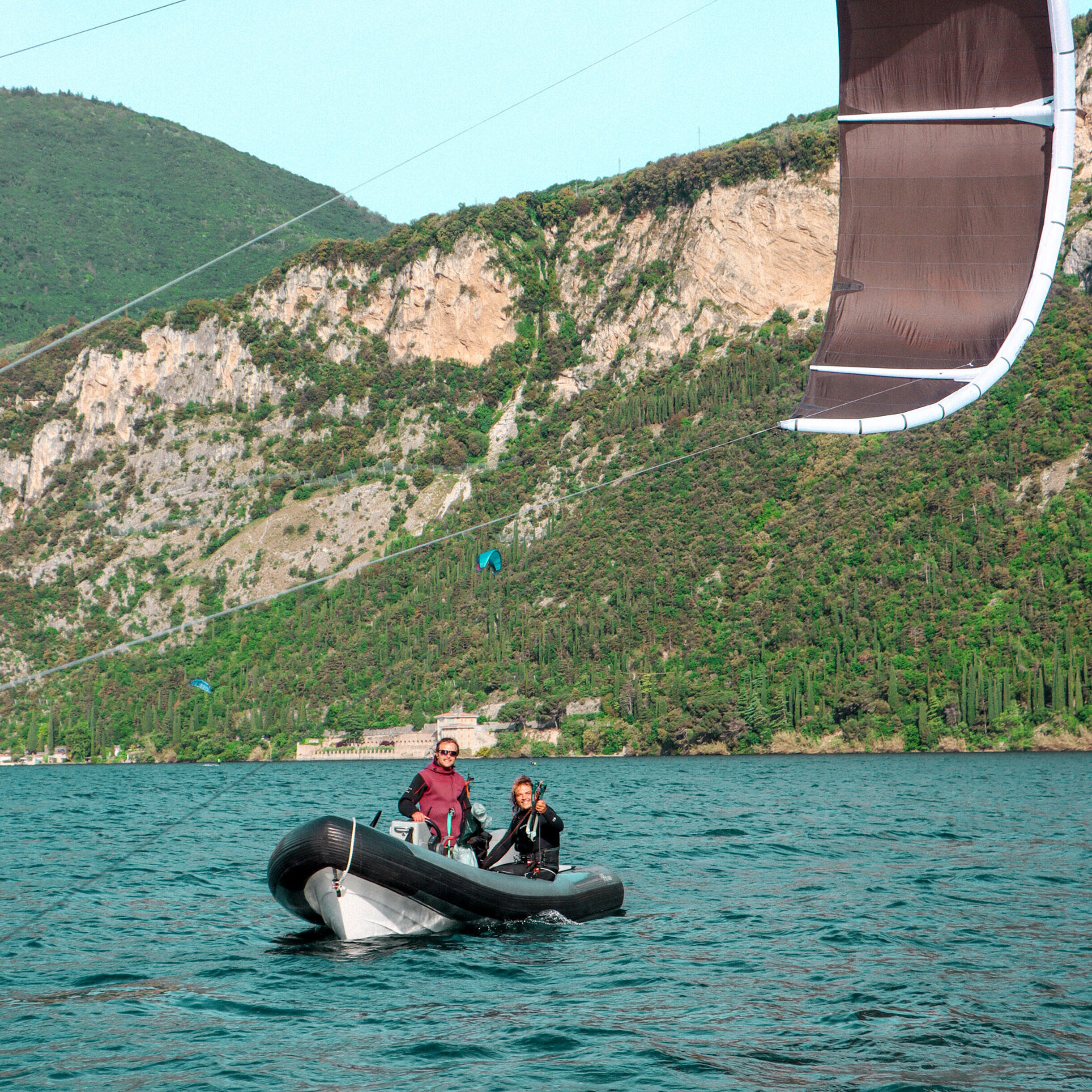 Begleitung mit dem Boot